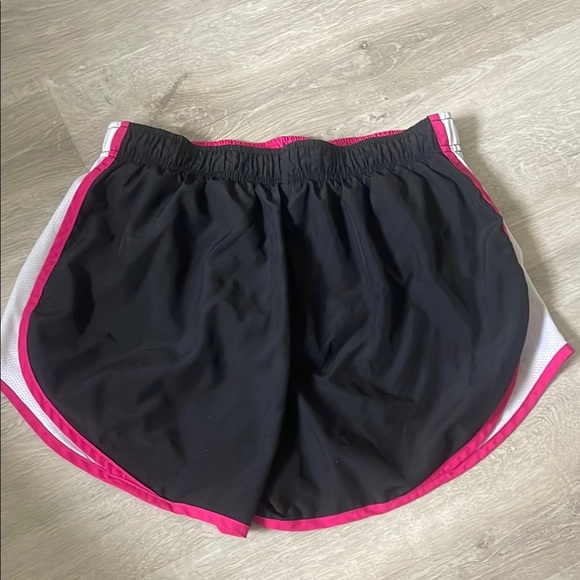 Nike Women's Black and Pink Running Shorts - Picture 5 of 5